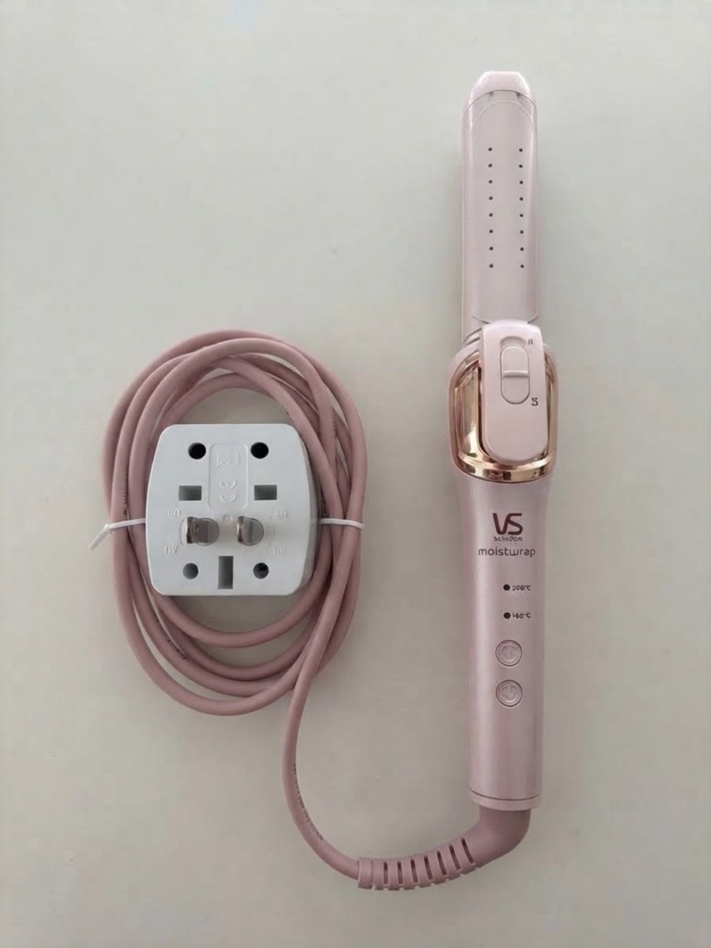 Vidal Sassoon Pink Moisturwrap Hair Curler travelling styling iron